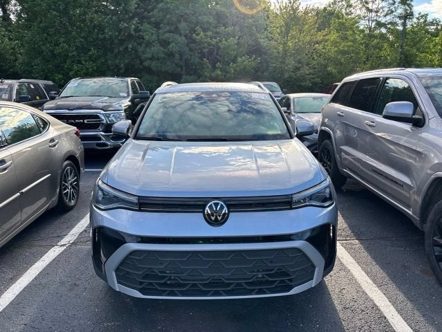 2025 Volkswagen Taos SE