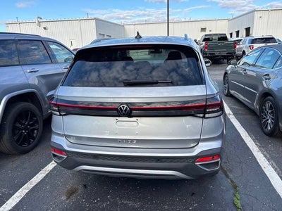 2025 Volkswagen Taos SE