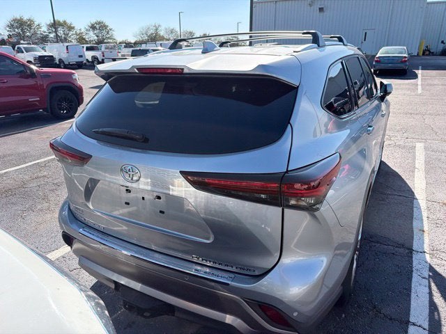 2025 Toyota Highlander Platinum
