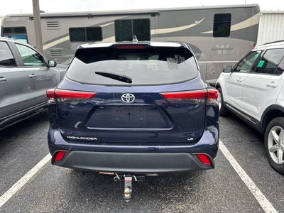 2022 Toyota Highlander LE