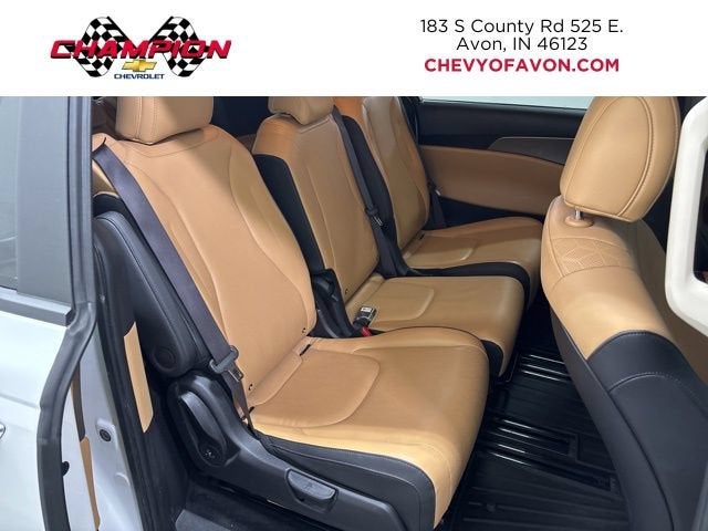 2024 Kia Carnival LX