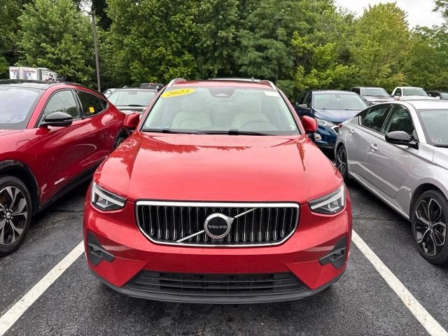 2023 Volvo XC40 Plus Bright Theme