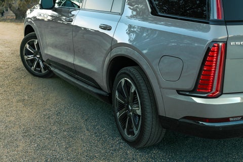 Romain Cadillac in Evansville IN